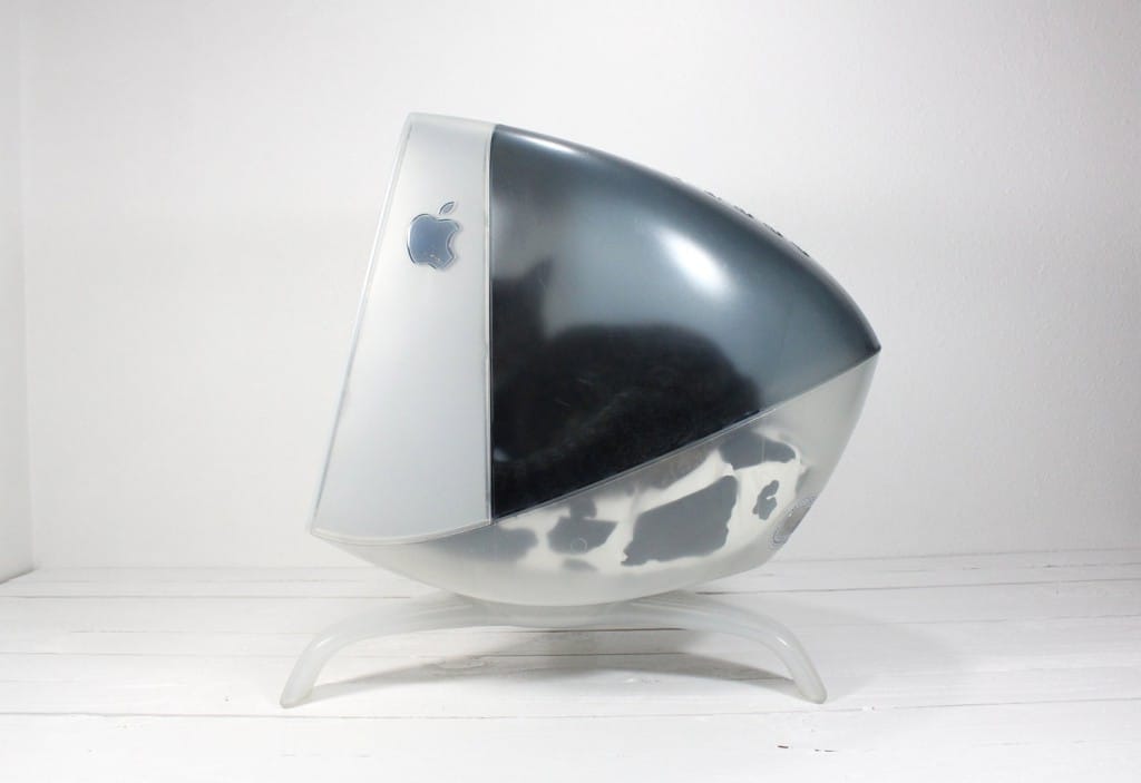 upcycled-mac-cat-bed upcycled-mac-cat-bed