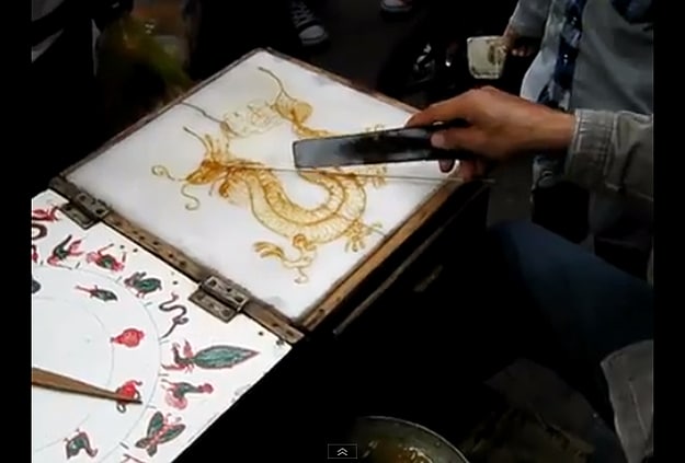 Caramel-Candy-Street-Artist