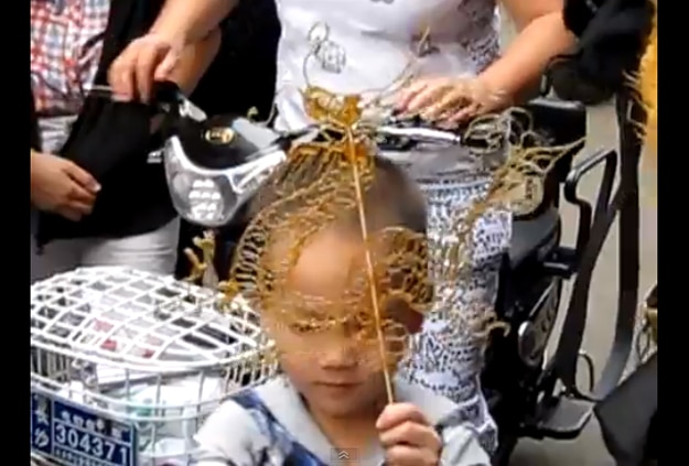 Caramel-Candy-Street-Artist