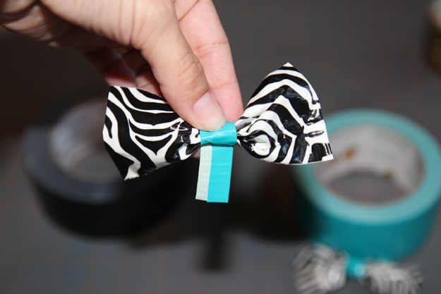 Duct-Tape-Hair-Bow