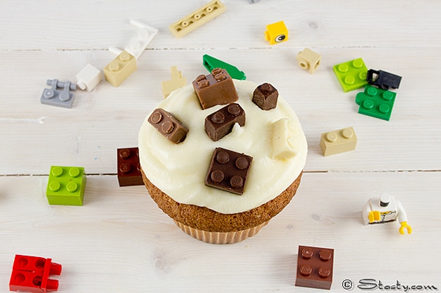 Fun-Lego-Cupcake-Design
