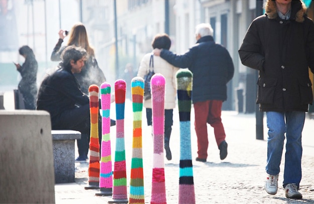 Yarn-Bombing-Public-Spaces