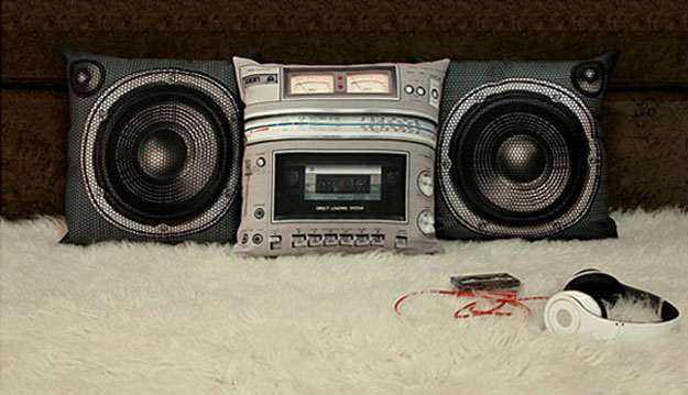 Retro-Boombox-Pillow-Set