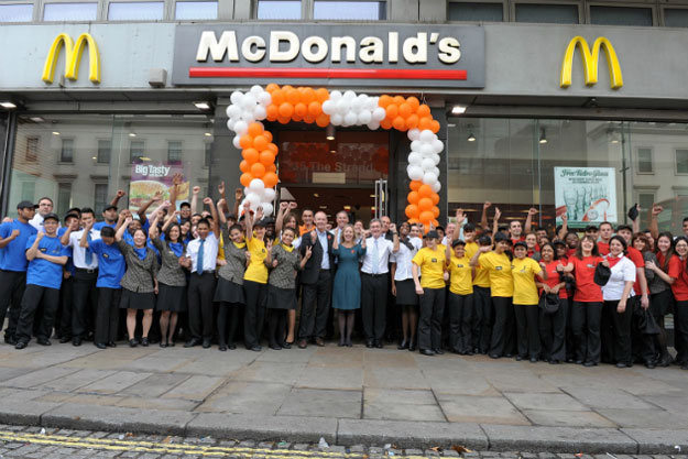 Worlds-Largest-McDonalds-Restaurant
