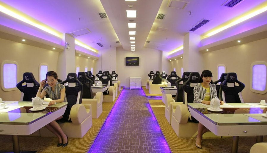 Airplane-Flight-Experience-Restaurant Airplane-Flight-Experience-Restaurant