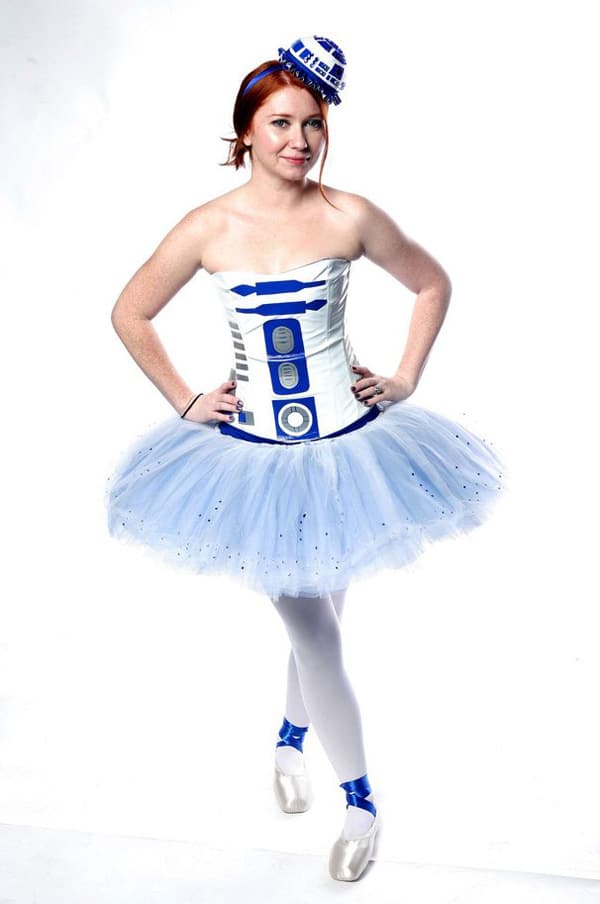 R2-D2-Ballerina-Cosplay R2-D2-Ballerina-Cosplay