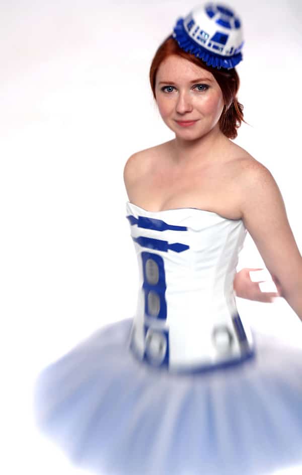R2-D2-Ballerina-Cosplay R2-D2-Ballerina-Cosplay