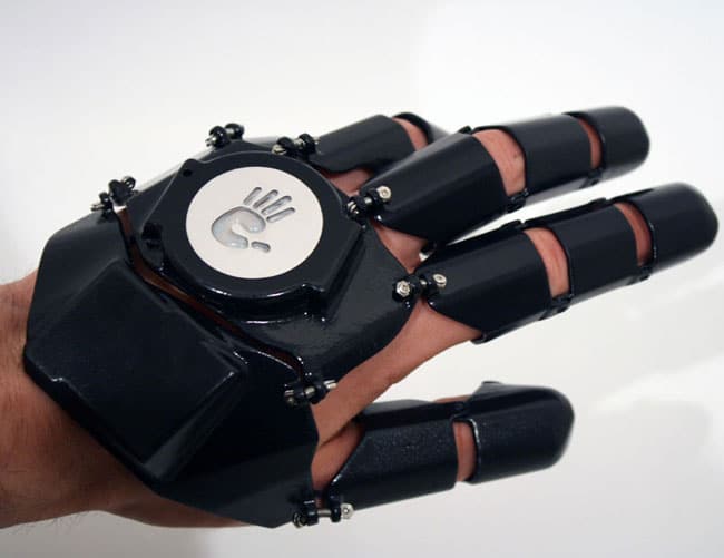 glove-one-cell-phone glove-one-cell-phone