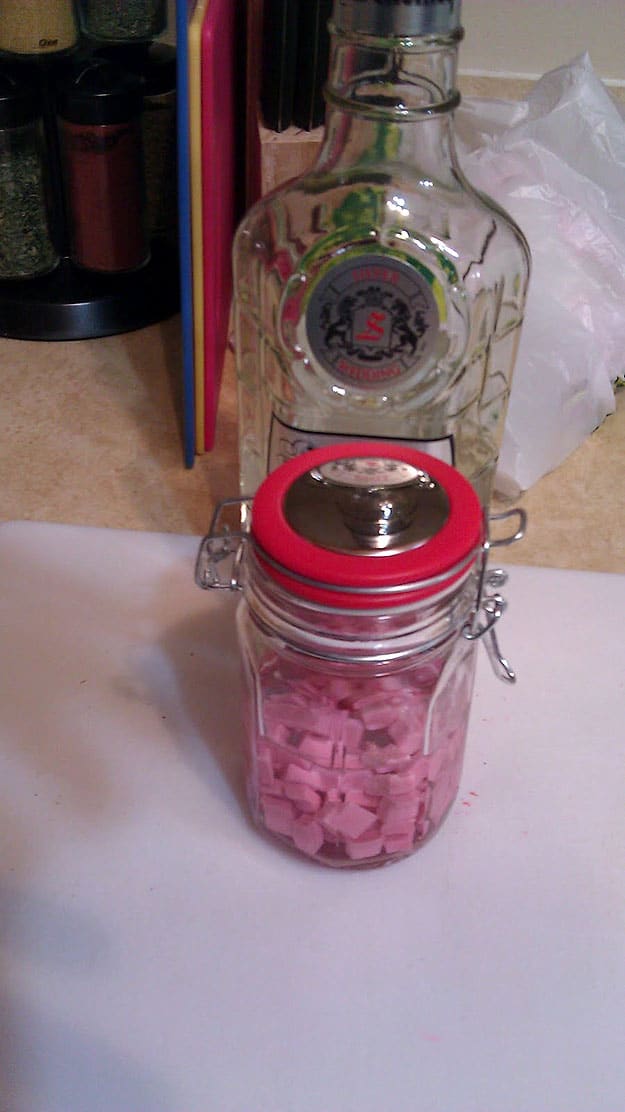 vodka-spiked-bubble-gum vodka-spiked-bubble-gum