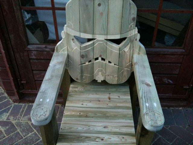 stormtrooper-wooden-lawn-chair