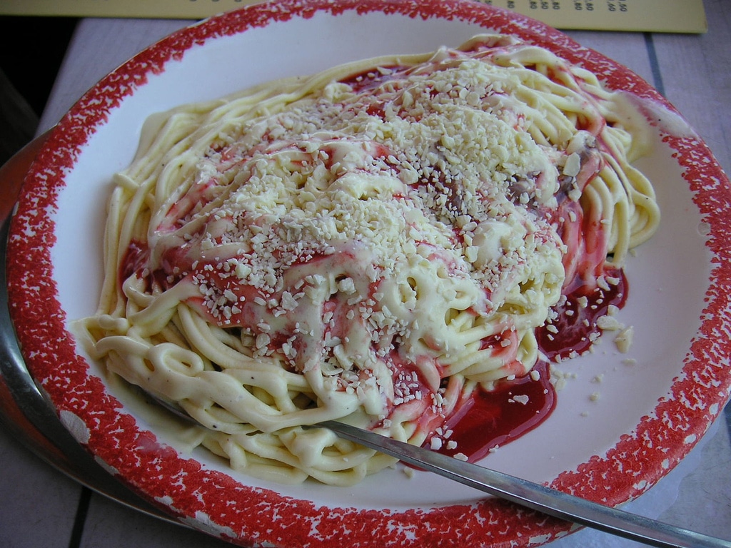 Spaghetti-Ice-Cream-Dessert