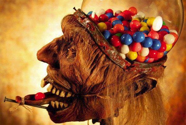 zombie-taxidermy-gumball-machine zombie-taxidermy-gumball-machine