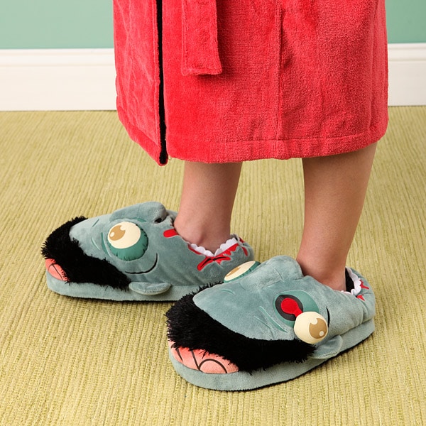 zombie-slippers-foot-wear