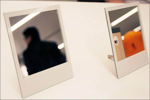 Polaroid-Picture-Compact-Mirror
