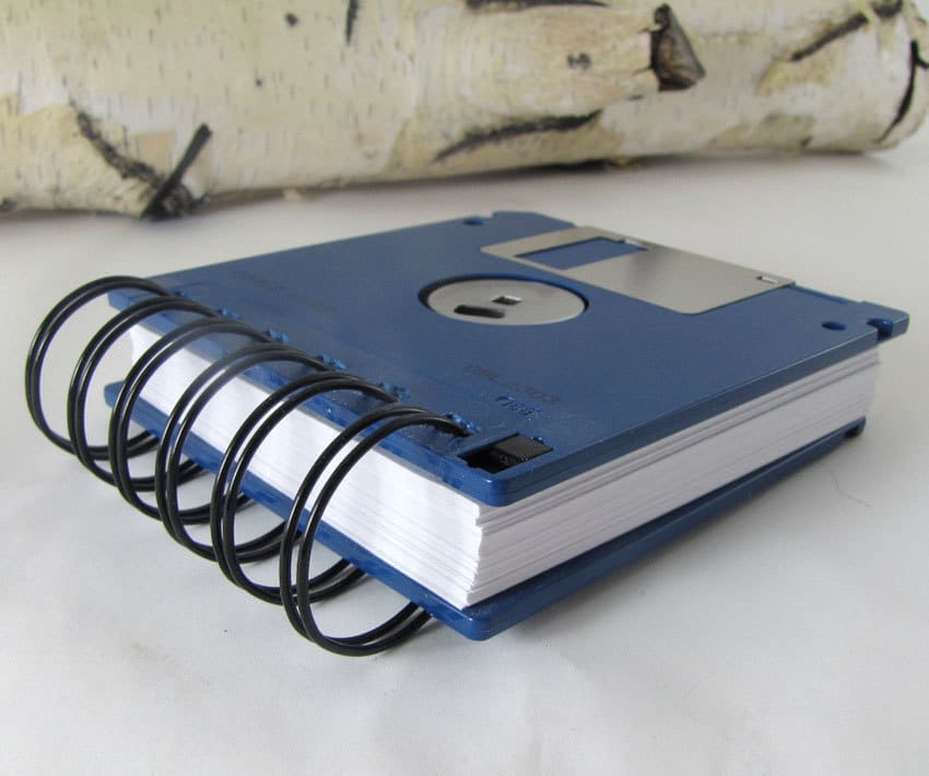 simple-recycling-floppy-notebook