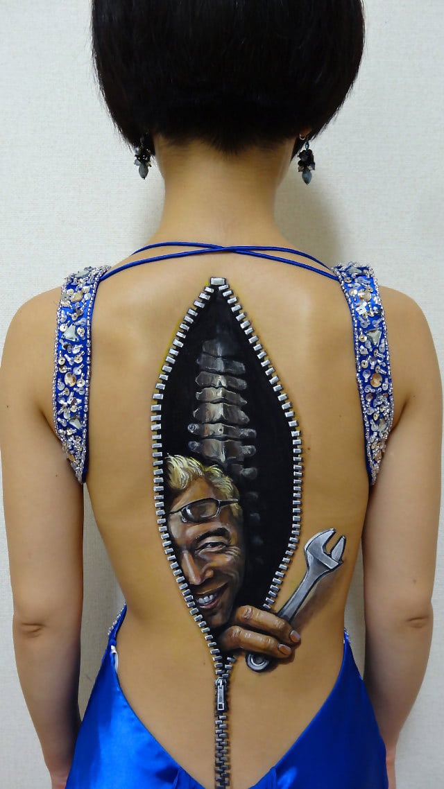 bizarre-body-painting-zipper-design body-painting-art-zipper-design
