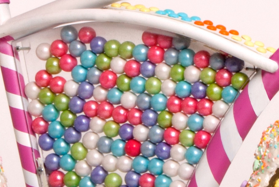 candy-bicycle-dispenses-cupcakes candy-bike-dispenses-cupcakes