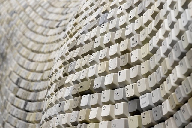 computer-keys-trojan-horse computer-keyboard-keys-trojan-horse