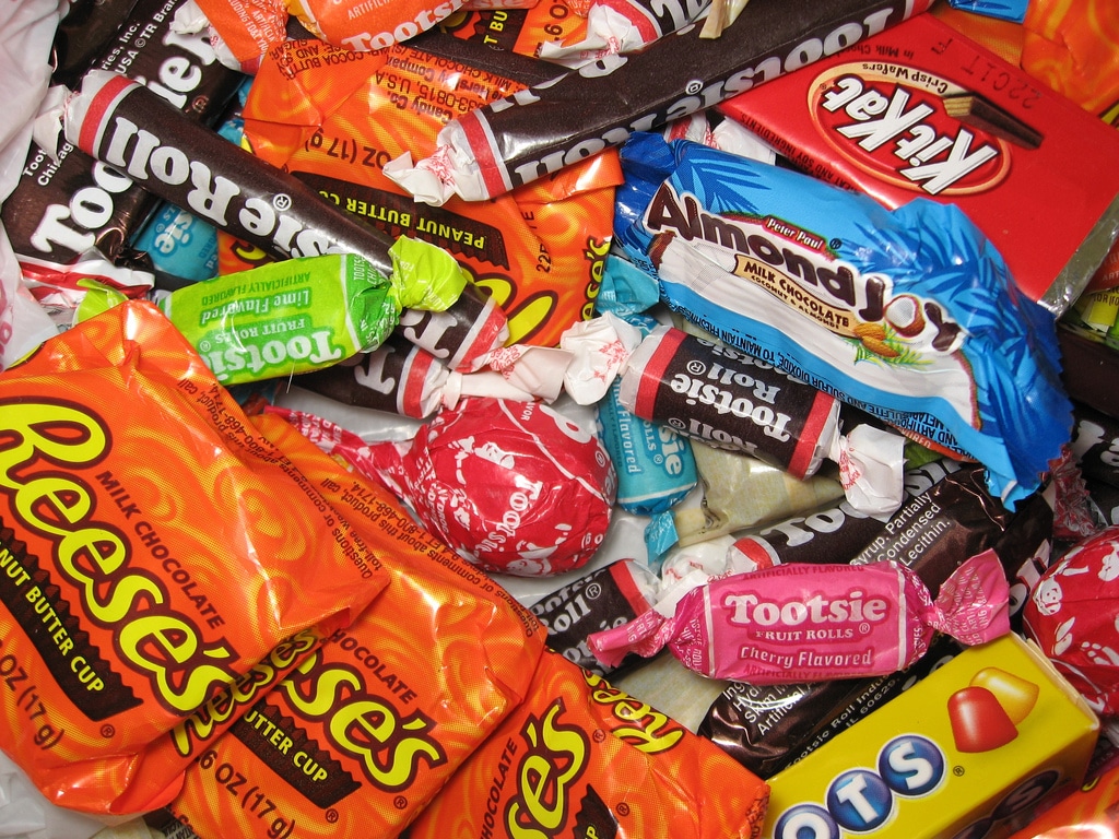 halloween-candy-chocolate-sugar