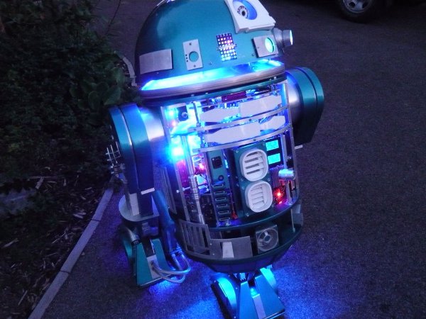 r2-d2-version-2 r2-d2-version-2