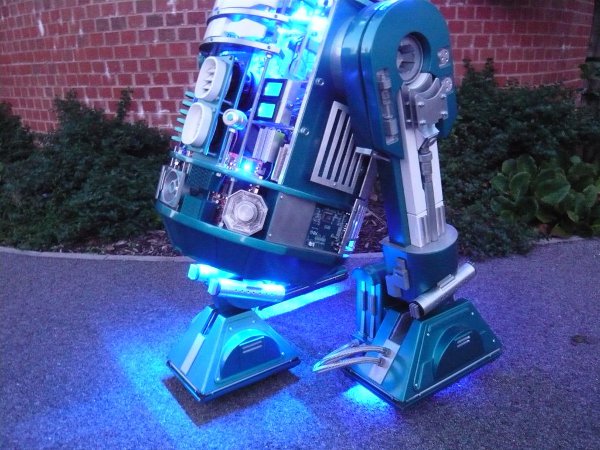r2-d2-version-2 r2-d2-version-2