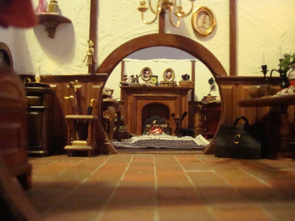 toy-doll-house-hobbit