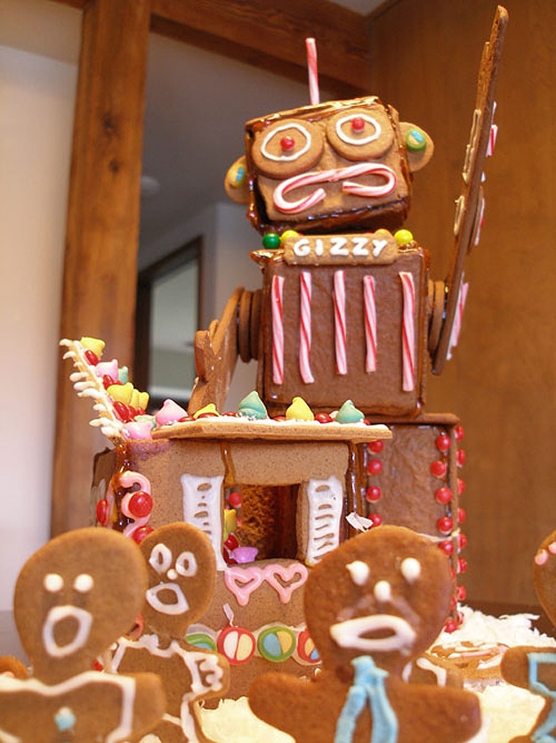 gingerbread-robot-candy-holiday-spirit
