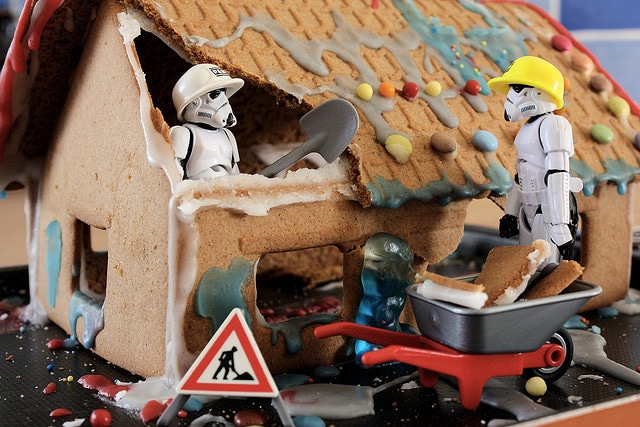 stormtrooper-gingerbread-house-holiday-spirit