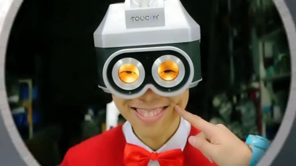 touchy-camera-helmet-concept touchy-camera-helmet-concept