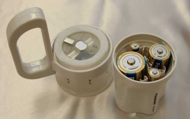 emergency-flashlight-any-battery emergency-flashlight-any-battery