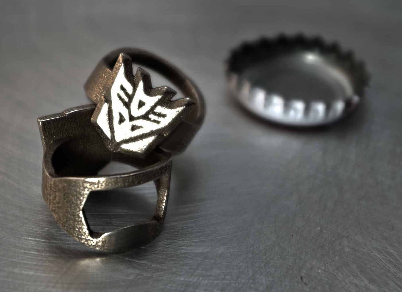 ring-bottle-opener-transformers bottle-opener-ring-transformers