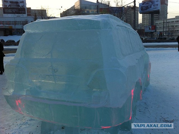 toyota-truck-ice-carving