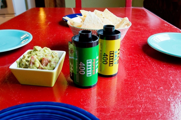 film-salt-pepper-shakers film-roll-salt-pepper-shakers