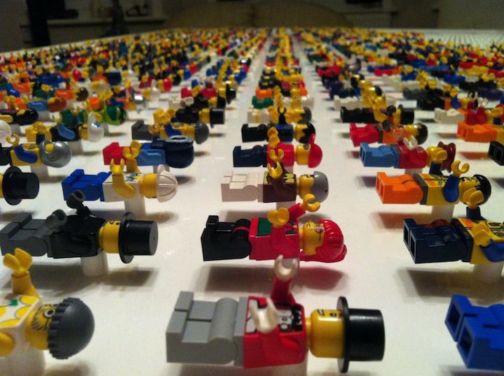 lego-minifigs-office-wall lego-wall-minifigs-office-decor