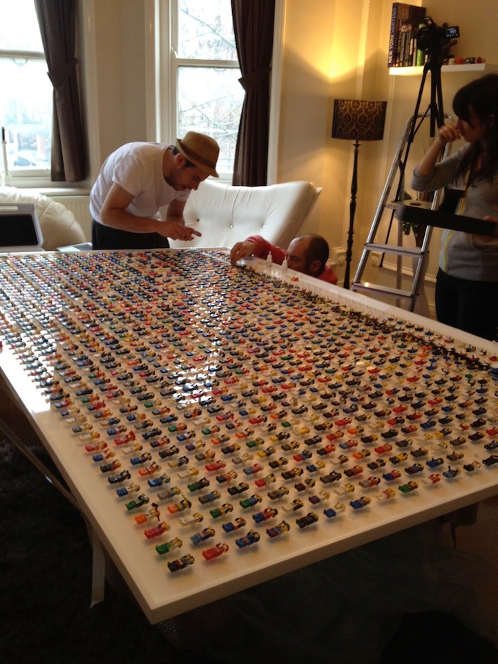 lego-minifigs-office-wall lego-wall-office-decor-minifigs