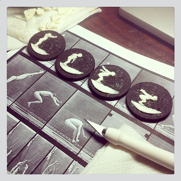 oreo-animation-jump-in-milk oreo-cookie-video-animation-milk