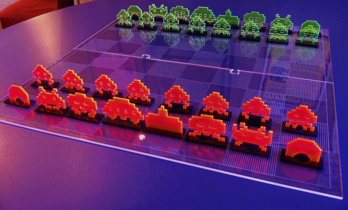 space-invaders-chess-set laser-cut-space-invaders-chess
