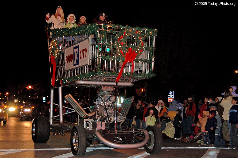 worlds-largest-shopping-cart shopping-cart-chevy-engine