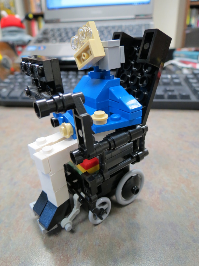 stephen-hawking-lego-build stephen-hawking-lego-kit