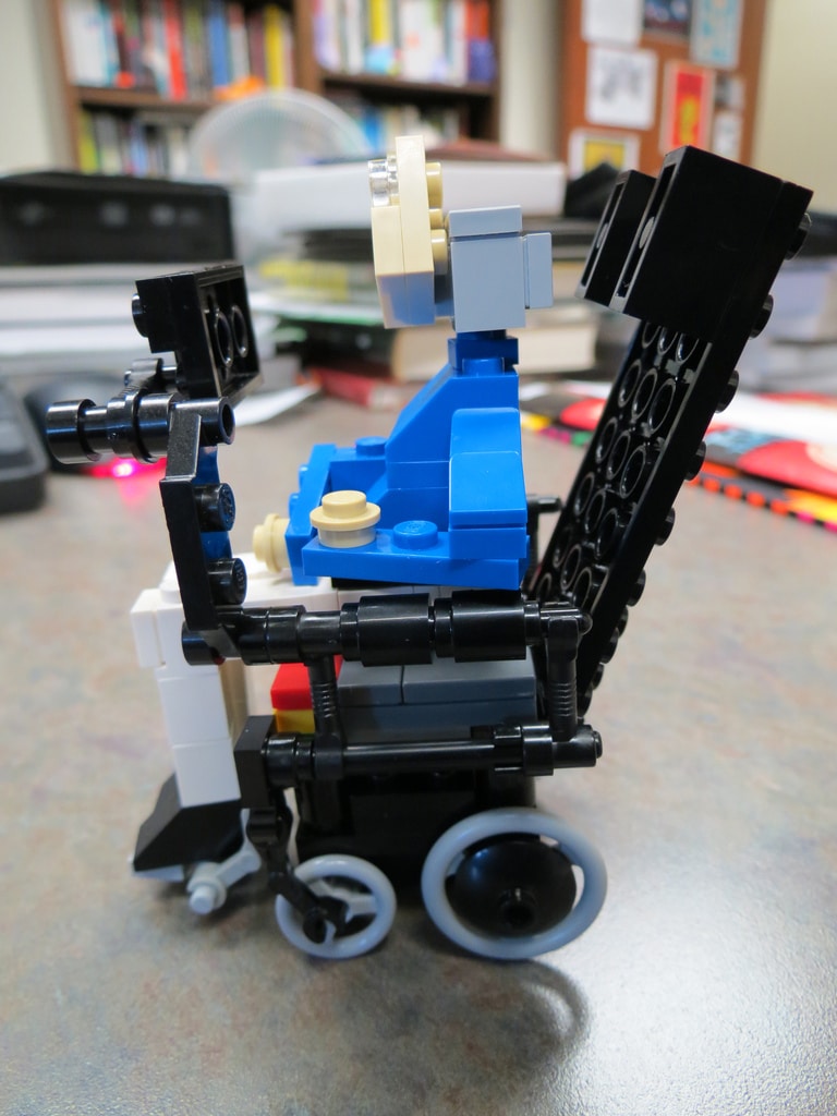 stephen-hawking-lego-build stephen-hawking-lego-kit