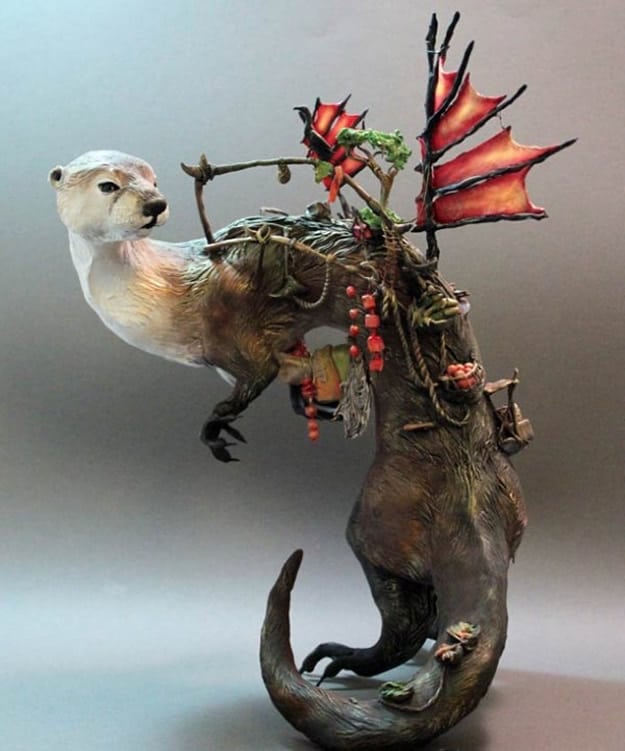 Ellen-Jewett-Sculpture-Otter hyper-real-animal-sculpture