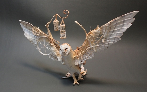 Ellen-Jewett-Sculpture-Owl hyper-real-animal-sculpture