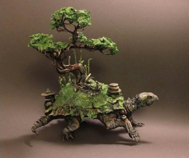 Ellen-Jewett-Sculpture-Turtle hyper-real-animal-sculpture