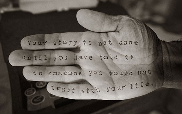 bloggers-share-advice-hands authors-give-writing-advice