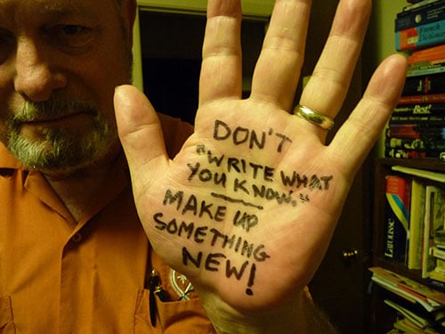 bloggers-share-advice-hands authors-give-writing-advice