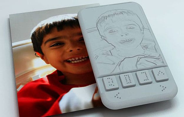 braille-smartphone-for-blind braille-smartphone-visually-impaired