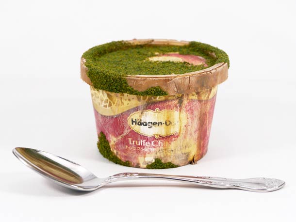 modern-gadgets-aging-art modern-gadgets-aging-art