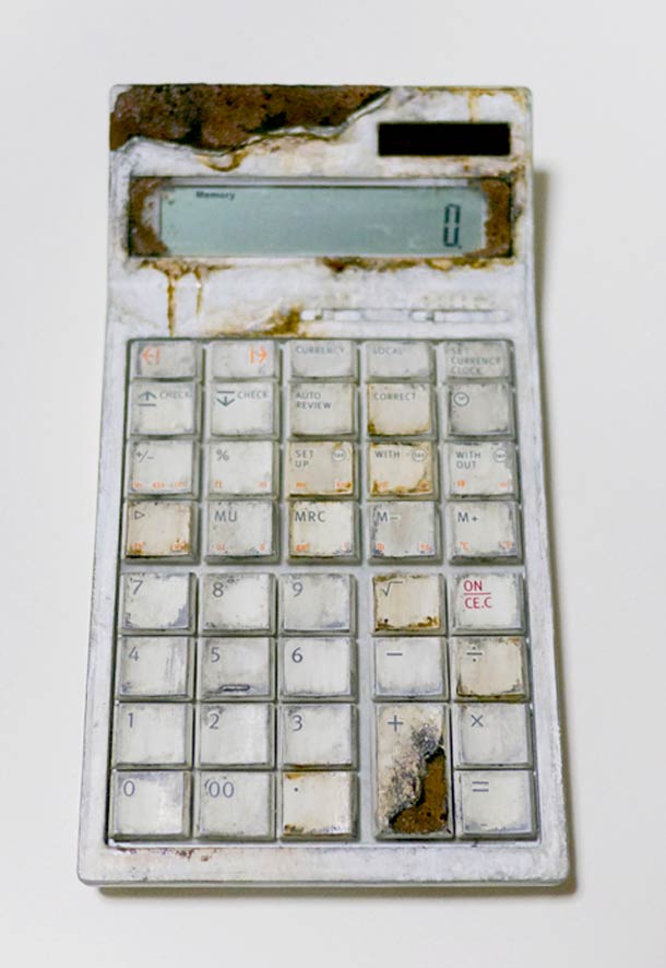 modern-gadgets-aging-art modern-gadgets-aging-art