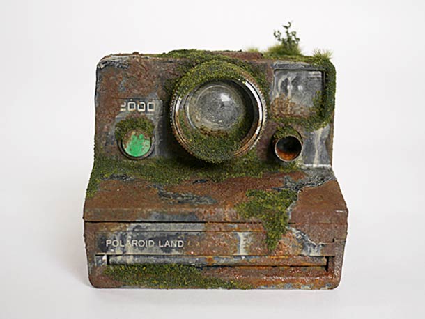 modern-gadgets-aging-art modern-gadgets-aging-art