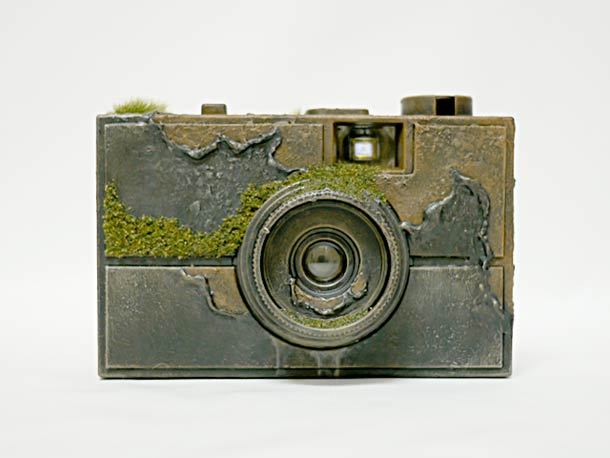 modern-gadgets-aging-art modern-gadgets-aging-art